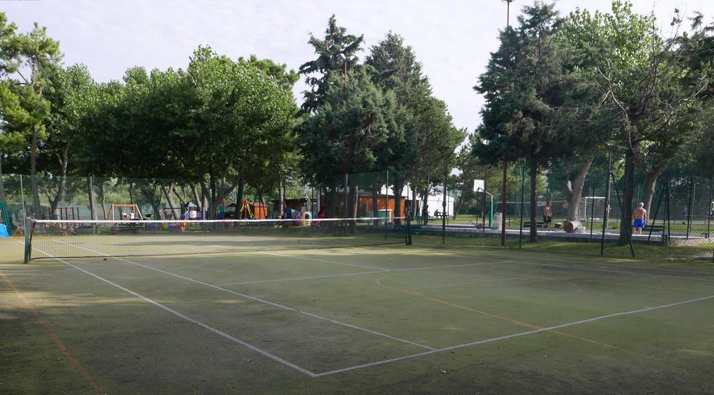 Club Del Sole Roseto Degli Abruzzi Easy Camping Village Exterior foto